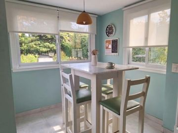 Casa de 5 ambientes a la venta sobre lote central