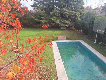 Casa de 5 ambientes a la venta sobre lote central