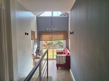 Casa de 5 ambientes a la venta sobre lote central