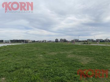 Lote con espectacular vista a la laguna central Barrio Los Puentes Nordelta