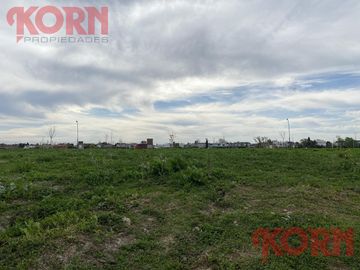 Lote con espectacular vista a la laguna central Barrio Los Puentes Nordelta