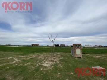 Lote con espectacular vista a la laguna central Barrio Los Puentes Nordelta