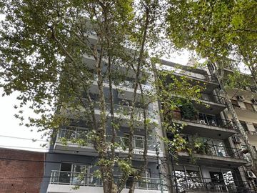 VENTA - DEPARTAMENTO MONOAMBIENTE - CON COCHERA A ESTRENAR.