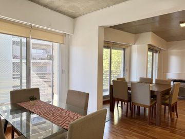 Departamento de 3 dormitorios, 2 cocheras y terraza exclusiva con parrilla