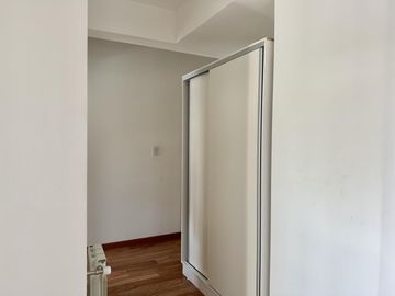 Departamento de 3 dormitorios, 2 cocheras y terraza exclusiva con parrilla