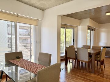 Departamento de 3 dormitorios, 2 cocheras y terraza exclusiva con parrilla