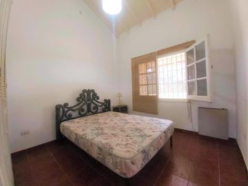 Hermosa propiedad con 3.000 m2 de lote en Barrio Parque Exaltación