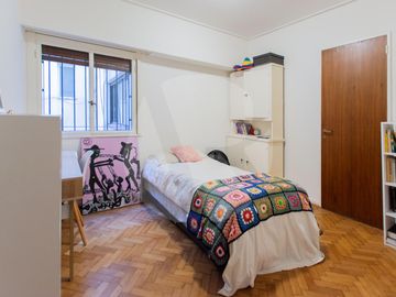 Muy buen 4 ambientes con dependencia de servicio y cochera en Palermo!