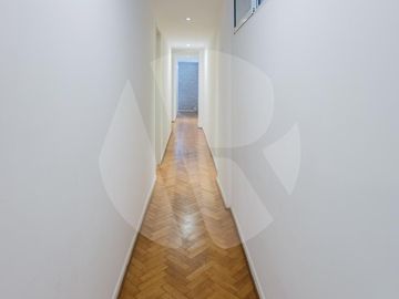 Muy buen 4 ambientes con dependencia de servicio y cochera en Palermo!