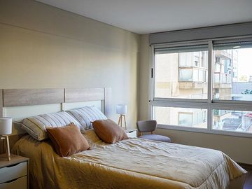 Departamento de 2 dormitorios con radiadores en zona rio de excelente calidad constructiva