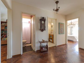 Venta departamento 2 dormitorios   dependencia de servicio Centro