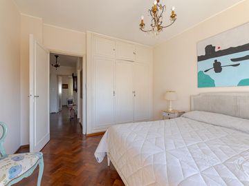 Venta departamento 2 dormitorios   dependencia de servicio Centro