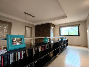 Casa en Venta Callejón Semi Privado Calle Gutiérrez Inmediaciones Club de Campo V, pileta, cochera