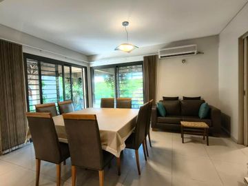Casa en Venta Callejón Semi Privado Calle Gutiérrez Inmediaciones Club de Campo V, pileta, cochera
