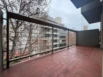 APTO CREDITO | 2 AMBIENTES CON BALCON | FLORES