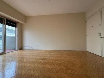 APTO CREDITO | 2 AMBIENTES CON BALCON | FLORES