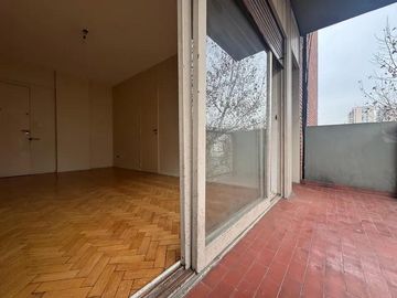 APTO CREDITO | 2 AMBIENTES CON BALCON | FLORES
