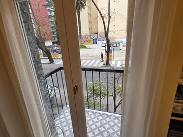RESERVADO Departamento 1 ambiente con balcón a la calle en zona Plaza Colón - Mar del Plata