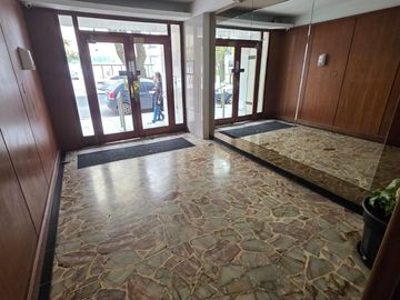 RESERVADO Departamento 1 ambiente con balcón a la calle en zona Plaza Colón - Mar del Plata