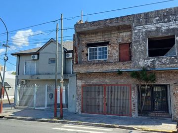 Edificio Comercial en Venta en Lanús