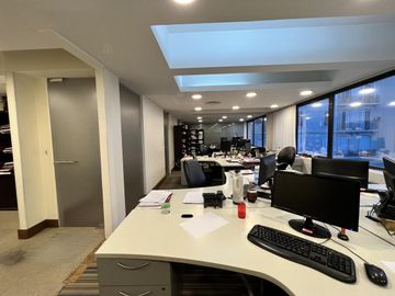 INMEJORABLE OFICINA AAA  - OPORTUNIDAD UNICA