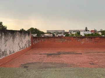 Nave Industrial - ex fábrica de costura con montacargas Caseros