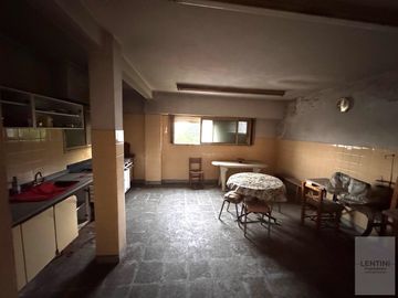 Nave Industrial - ex fábrica de costura con montacargas Caseros