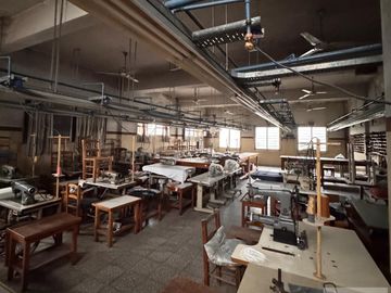 Nave Industrial - ex fábrica de costura con montacargas Caseros