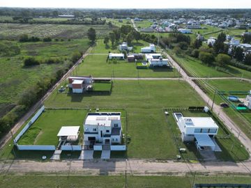 Barrio Don Guido 139 y 509, lotes en venta en Hernández