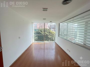 Oficinas de 62 m2 en Florida Oeste, Próximo a Panamericana - Cercana a Capital