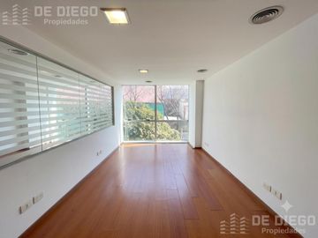 Oficinas de 62 m2 en Florida Oeste, Próximo a Panamericana - Cercana a Capital