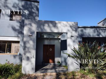 Casa en venta en Barrio Privado Colonia de Chacras