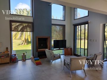 Casa en venta en Barrio Privado Colonia de Chacras