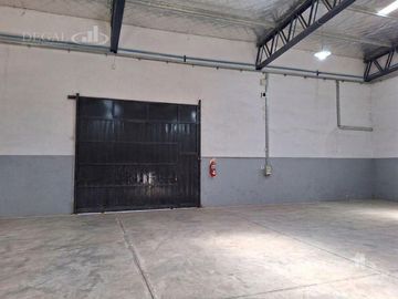 Depósito en Caseros