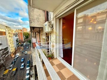 Venta Departamento 3 ambientes con Balcon al frente, Lavadero y Toilette en Palermo