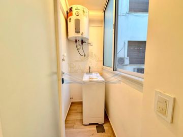 Venta Departamento 3 ambientes con Balcon al frente, Lavadero y Toilette en Palermo