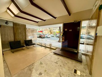 Venta Departamento 3 ambientes con Balcon al frente, Lavadero y Toilette en Palermo