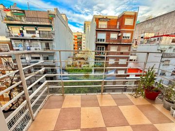 Venta Departamento 3 ambientes con Balcon al frente, Lavadero y Toilette en Palermo