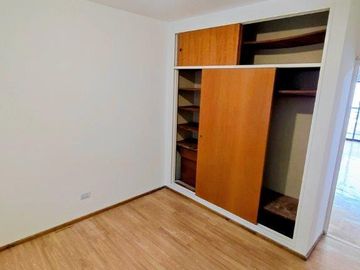 BAJAS EXPENSAS - Divino 2 Ambientes con Balcón - Apto Profesional - Inmejorable Ubicación