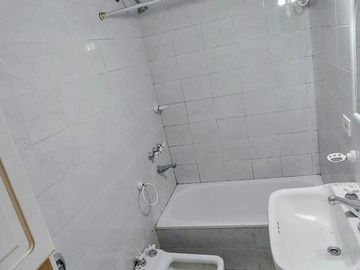 BAJAS EXPENSAS - Divino 2 Ambientes con Balcón - Apto Profesional - Inmejorable Ubicación