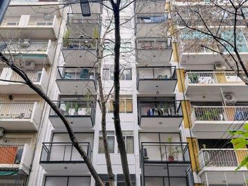 BAJAS EXPENSAS - Divino 2 Ambientes con Balcón - Apto Profesional - Inmejorable Ubicación