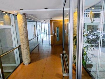 BAJAS EXPENSAS - Divino 2 Ambientes con Balcón - Apto Profesional - Inmejorable Ubicación