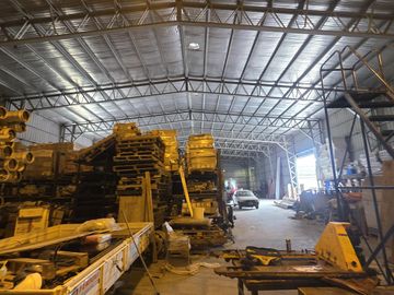 Nave industrial 1600 m2 en Alquiler en Parque Industrial Hudson