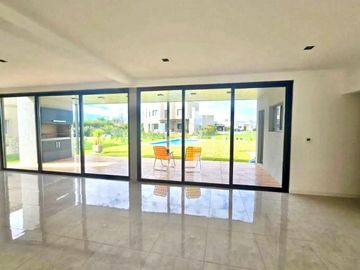 Casa en Alquiler de 5 ambientes en Barrio El Molino, Haras Santa Maria, Escobar. GBA Norte