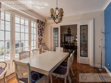 Alquiler casa en Belgrano, 8 ambientes, pileta, terraza, parrilla