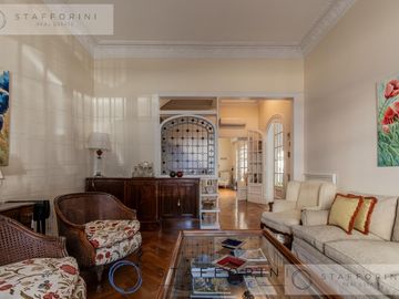 Alquiler casa en Belgrano, 8 ambientes, pileta, terraza, parrilla
