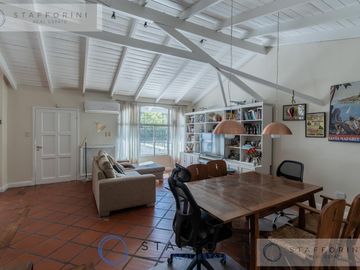 Alquiler casa en Belgrano, 8 ambientes, pileta, terraza, parrilla
