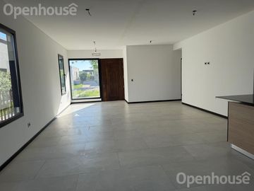 Venta Casa en  EL BARRIO DE SAN PABLO. Excelente ubicación!!