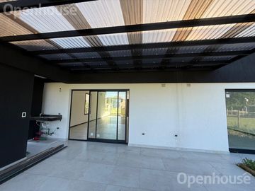 Venta Casa en  EL BARRIO DE SAN PABLO. Excelente ubicación!!