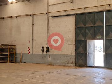 ALQUILER 3 Galpones más 6.300m2 de Predio libre en Cipolletti